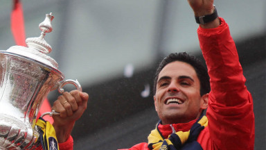 Arteta celebrating Arsenal's FA Cup win
